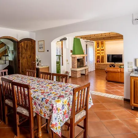 Holiday home Gatto In Vigna